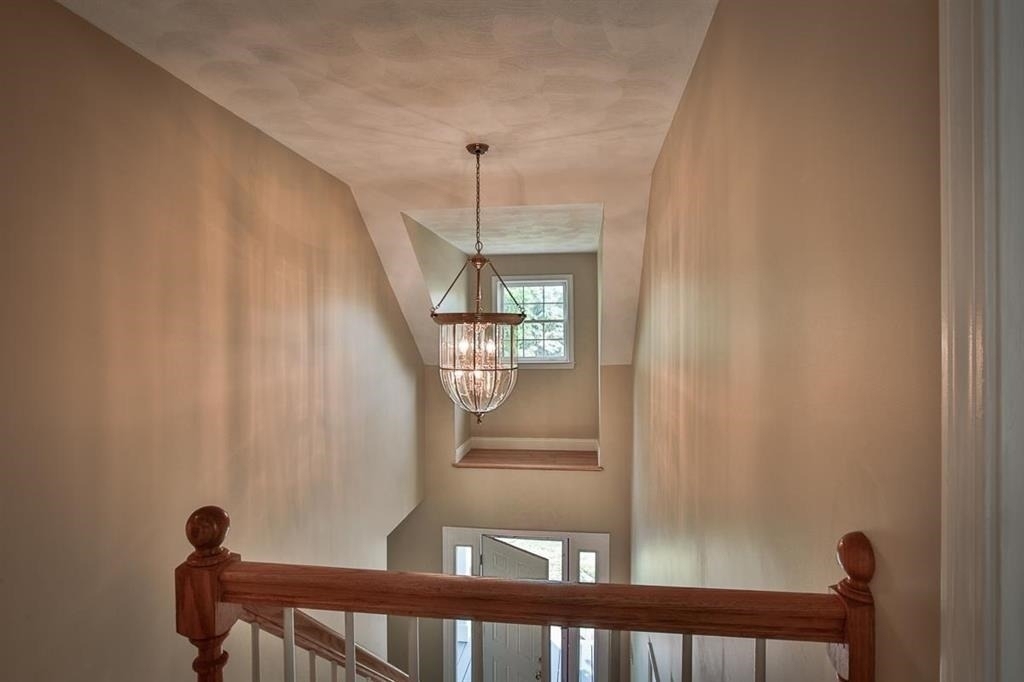 28 Newton - Photo 24