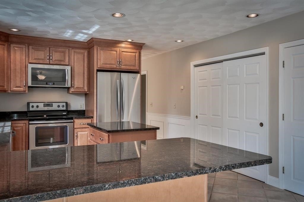 28 Newton - Photo 12