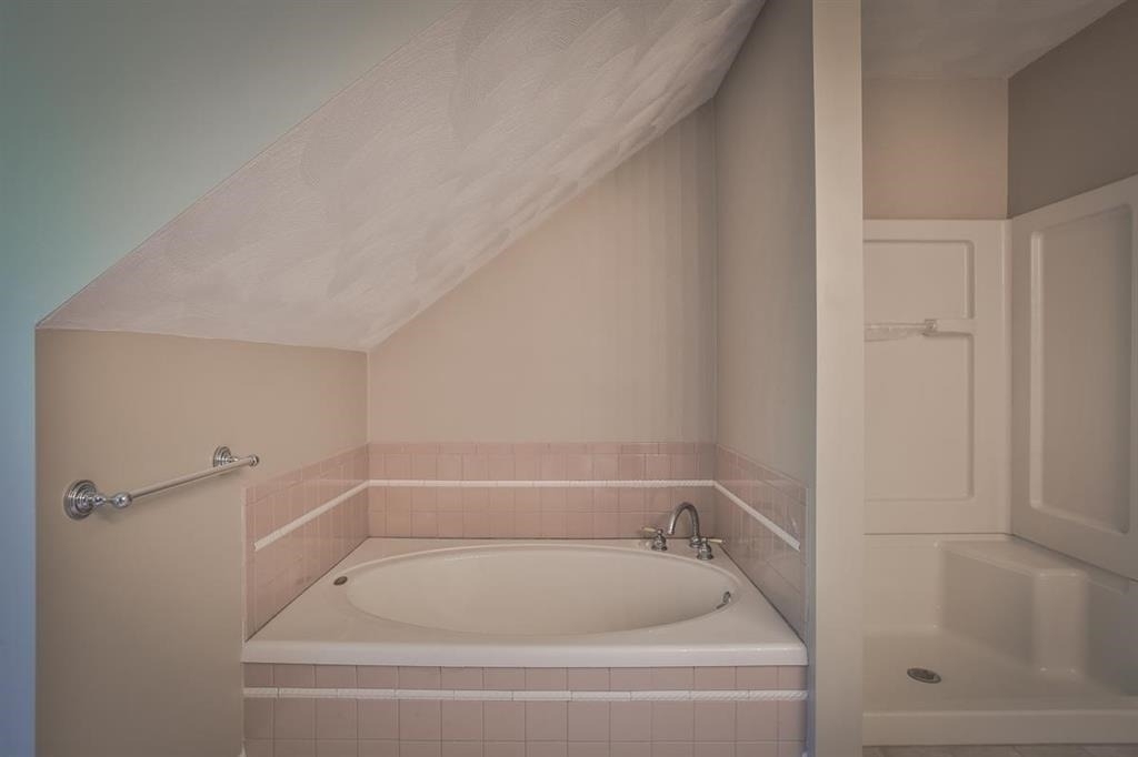 28 Newton - Photo 21