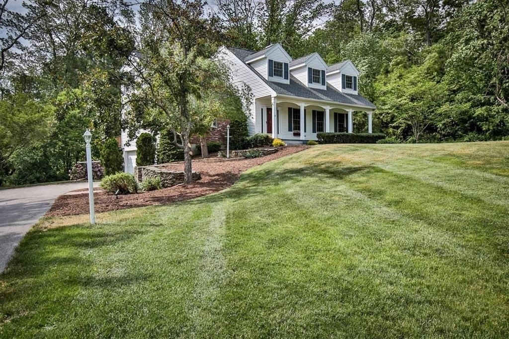 28 Newton - Photo 0