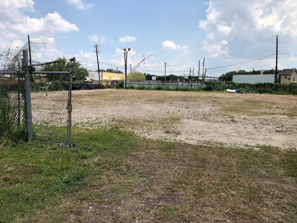 8010 Cypress Street - Photo 2