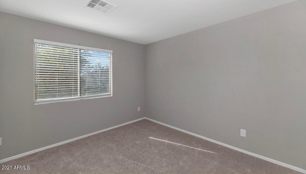 23949 W Hadley - Photo 13