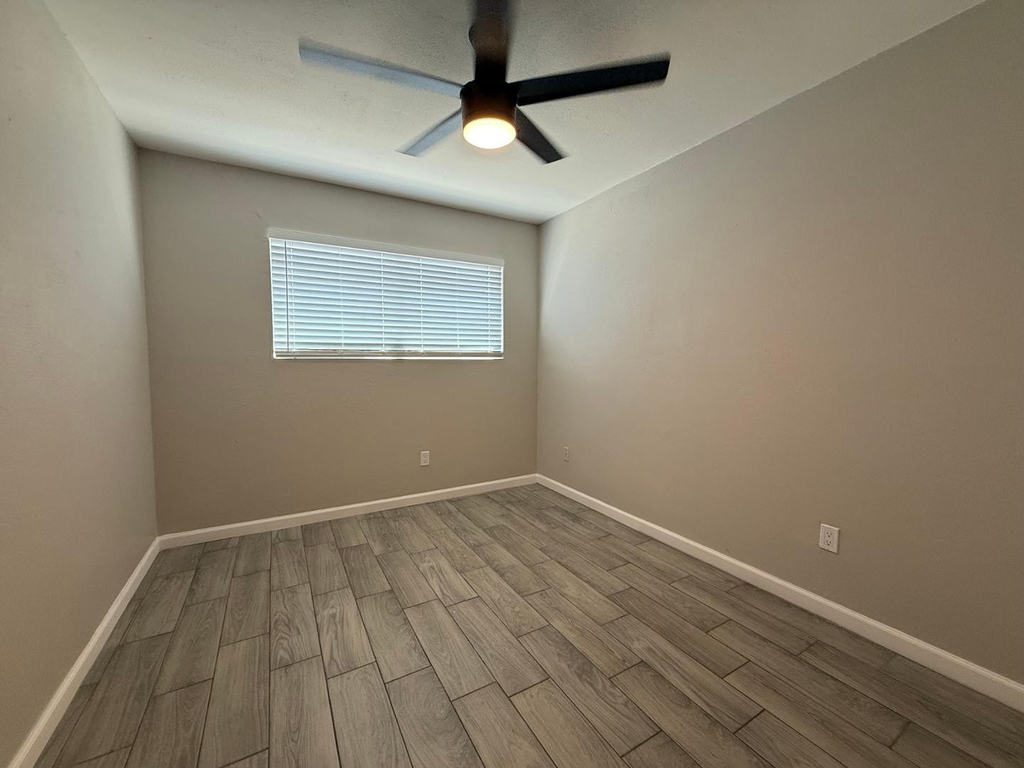 3302 W Loma Lane - Photo 12