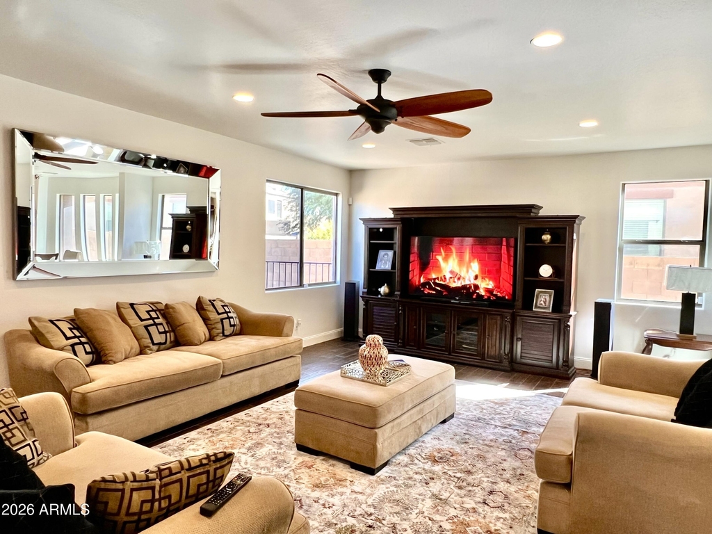 17572 W Andora Street - Photo 9