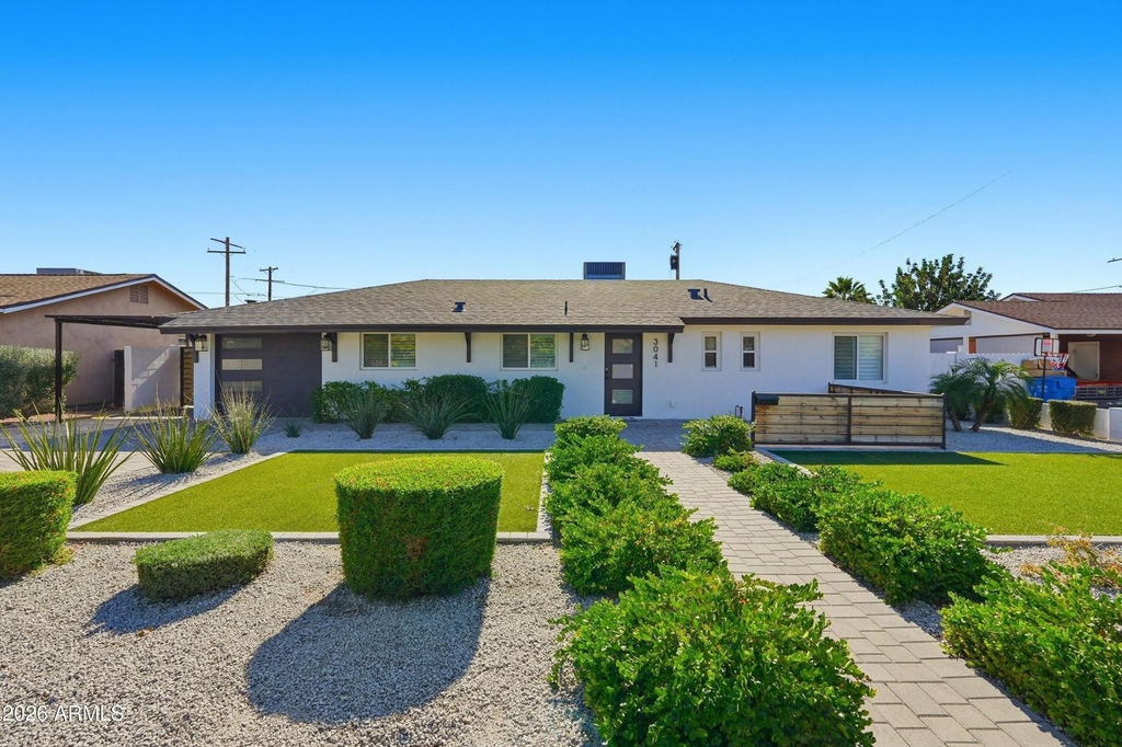 3041 E Elm Street - Photo 0