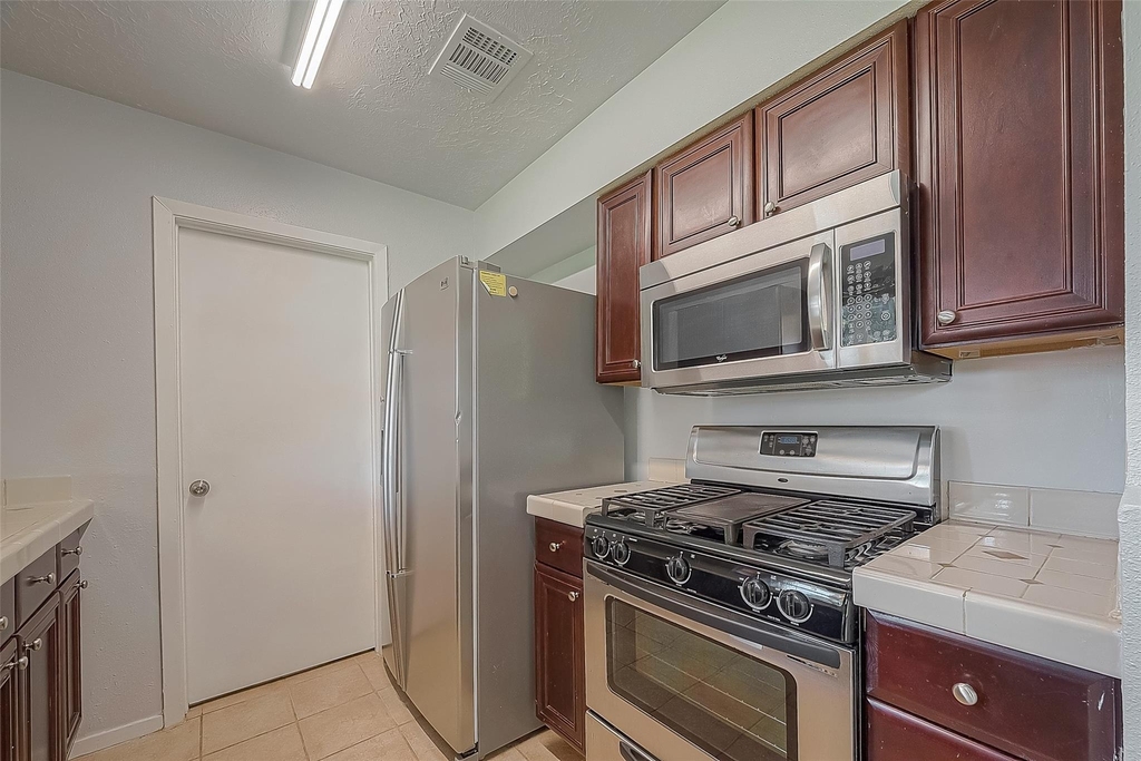 1006 Melford Avenue - Photo 9