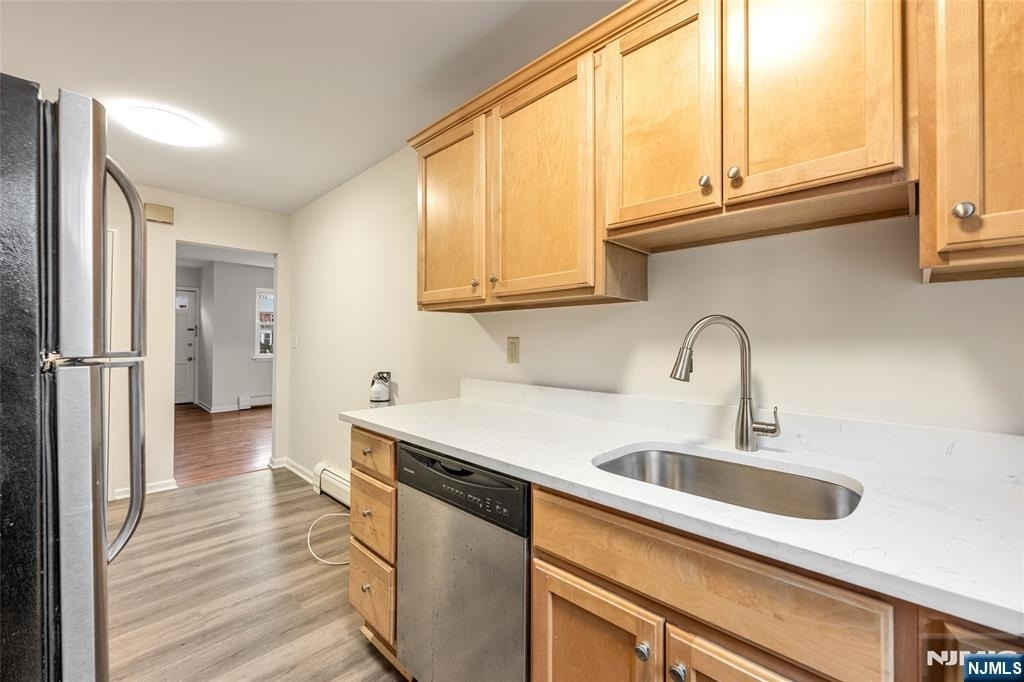 121 Regency - Photo 9