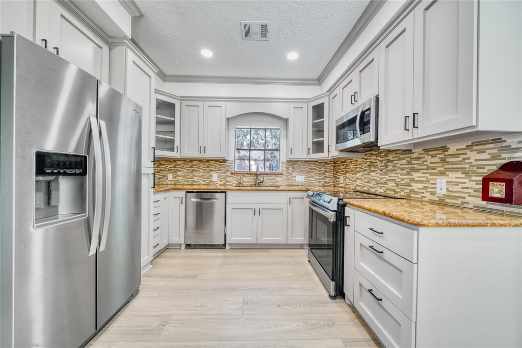8006 Albin Lane - Photo 10