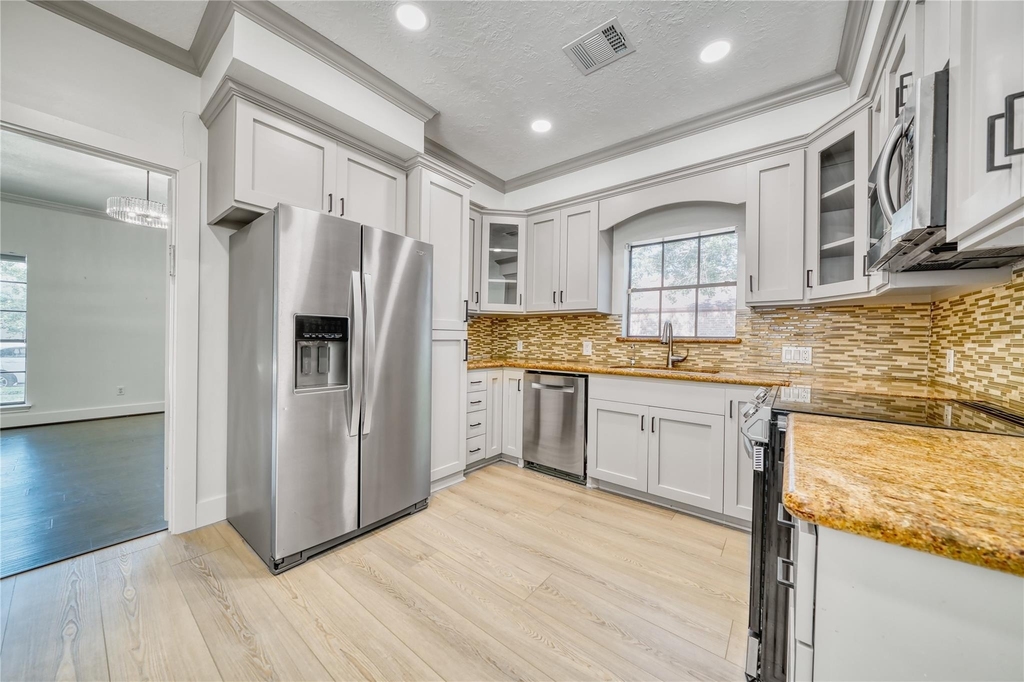 8006 Albin Lane - Photo 12