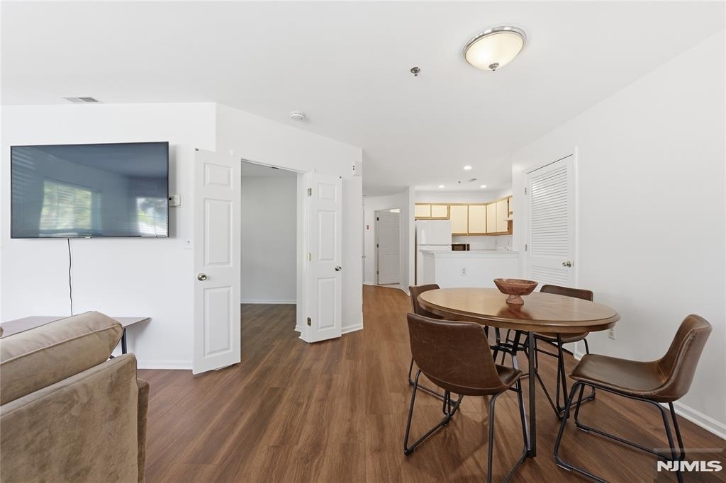 5301 Tudor - Photo 1