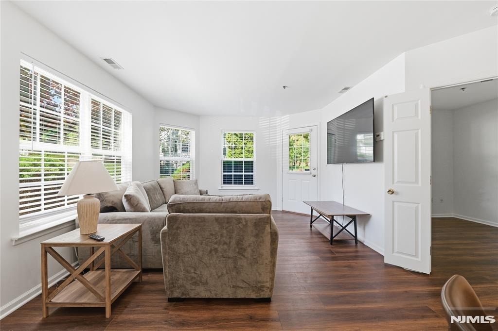 5301 Tudor - Photo 2
