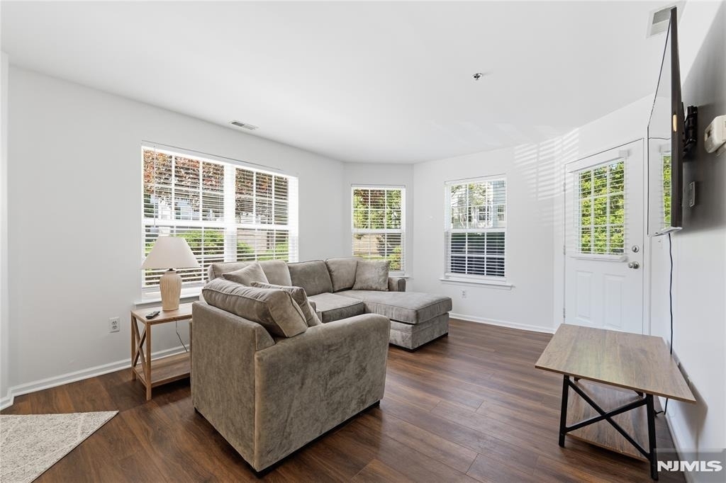 5301 Tudor - Photo 3
