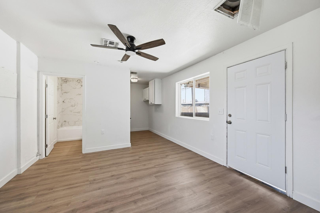 2558 N 40th Street - Photo 14