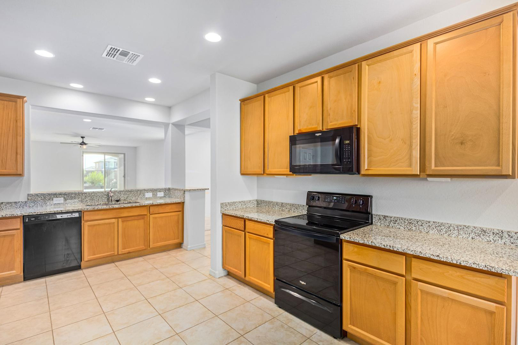 19725 W Rancho Drive - Photo 11