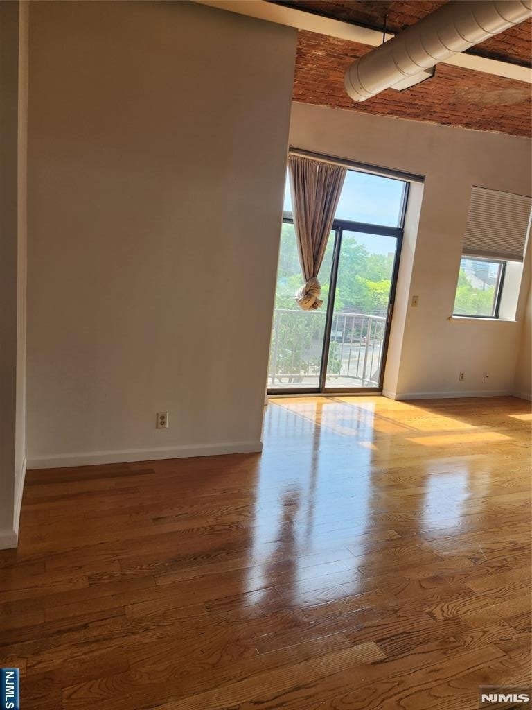 840 River - Photo 8