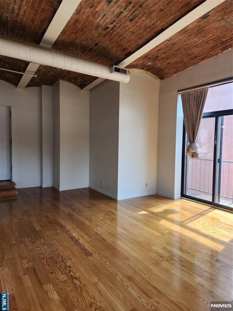 840 River - Photo 9