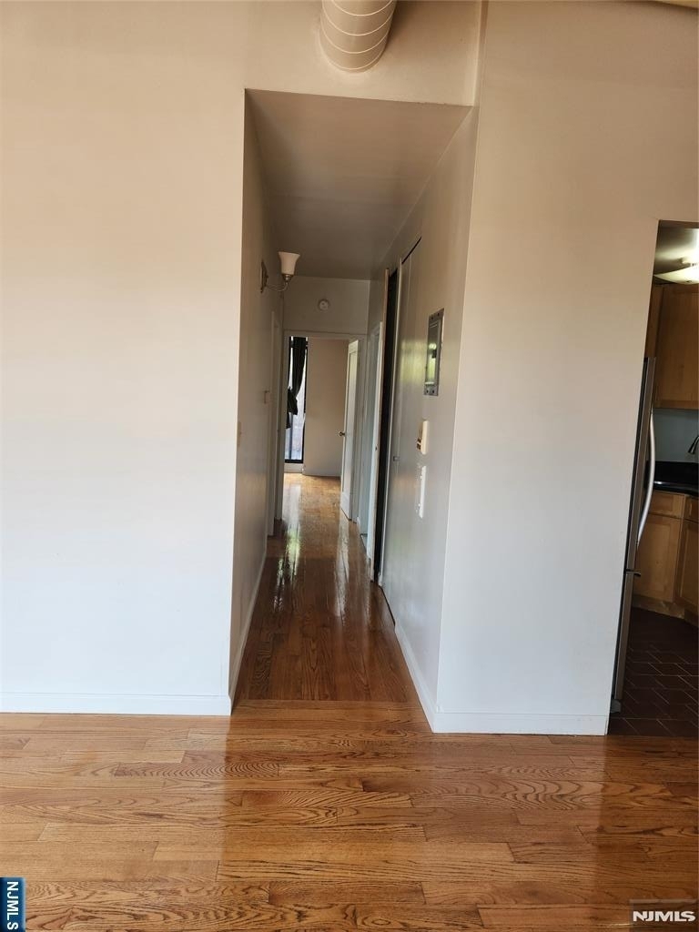 840 River - Photo 2