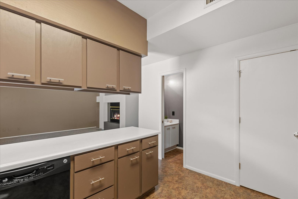 18416 N 46th Place - Photo 9