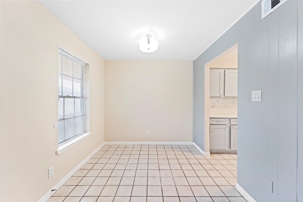 3316 Burke Road - Photo 5