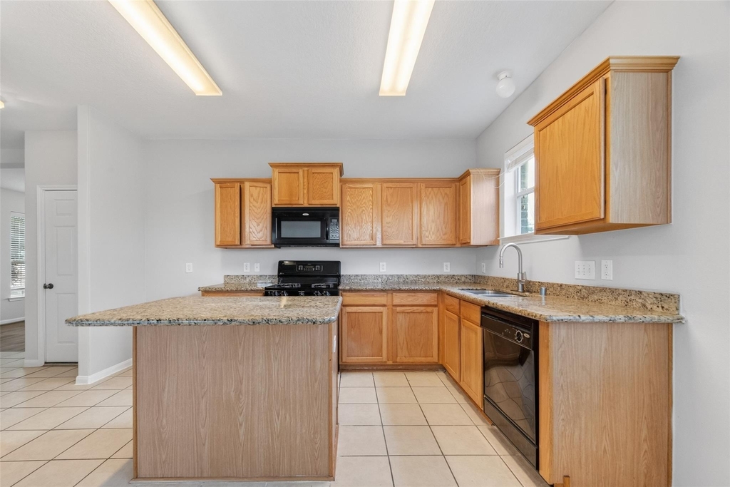 16119 Gavin Lane - Photo 11