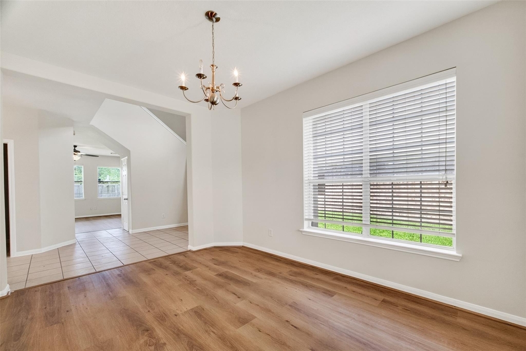 16119 Gavin Lane - Photo 4