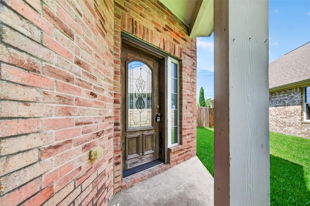 16119 Gavin Lane - Photo 2