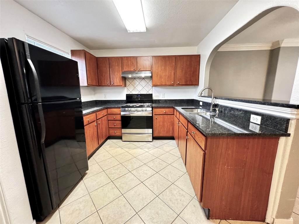 2110 Turner Drive - Photo 4