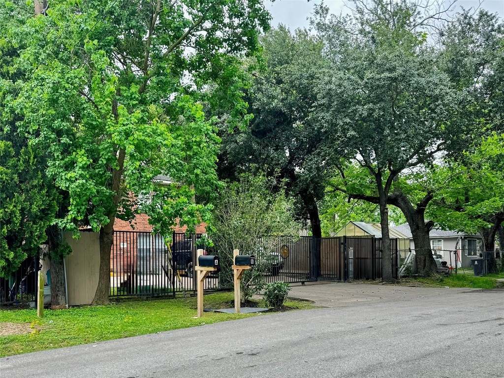 2110 Turner Drive - Photo 1