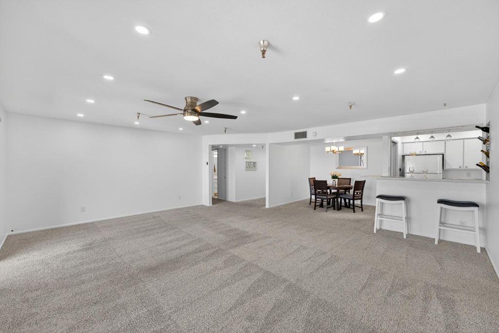 425 S Parkcrest - Photo 3