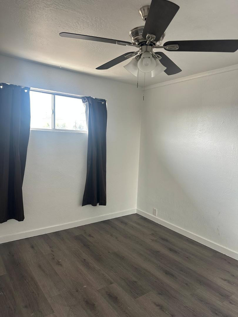 1111 E Turney Avenue - Photo 8