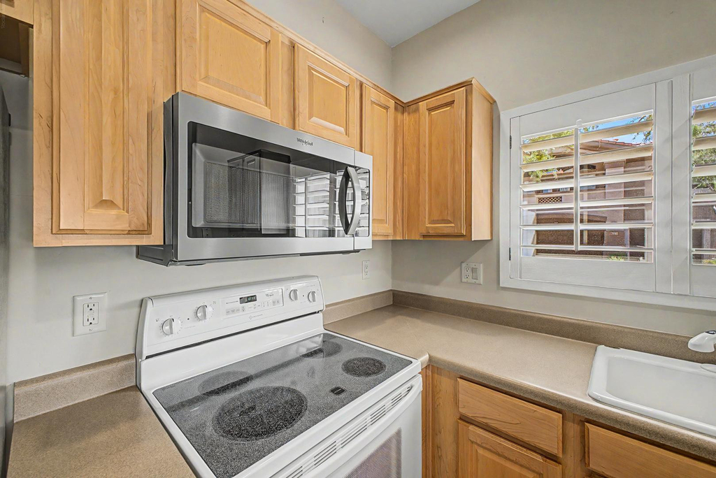 14000 N 94th Street - Photo 10