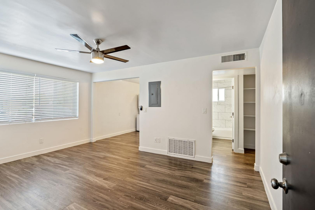1707 N 18th - Photo 3