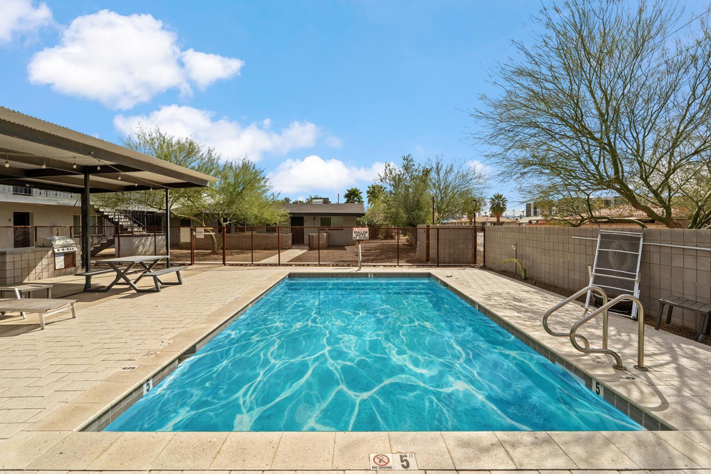 1707 N 18th - Photo 1