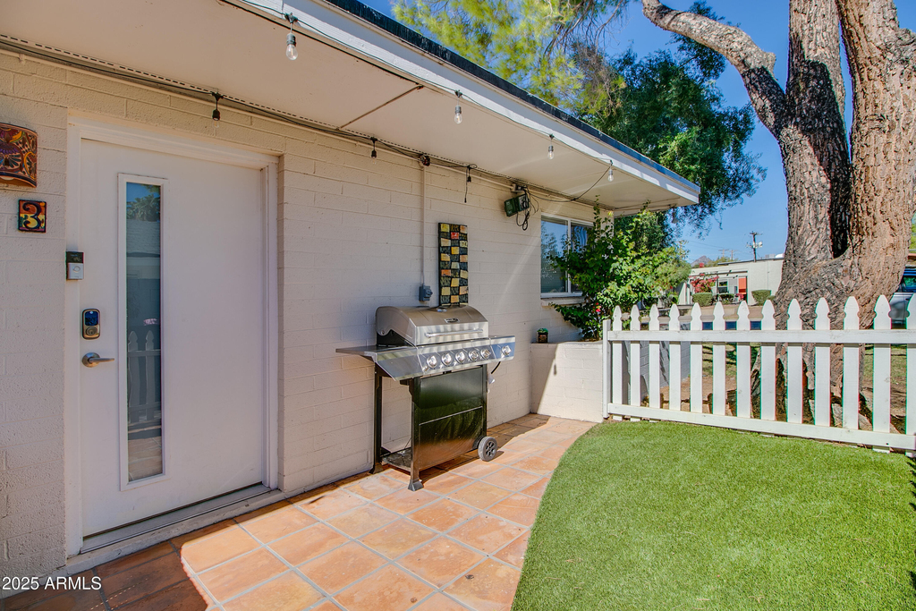 3511 E Montecito Avenue - Photo 4