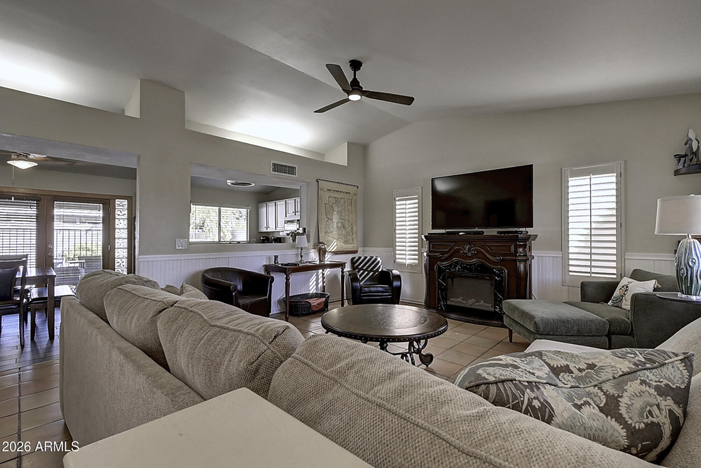 6914 E Beverly Lane - Photo 3