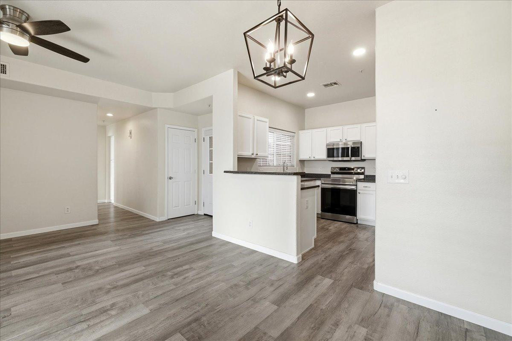 1633 E Lakeside Drive - Photo 3