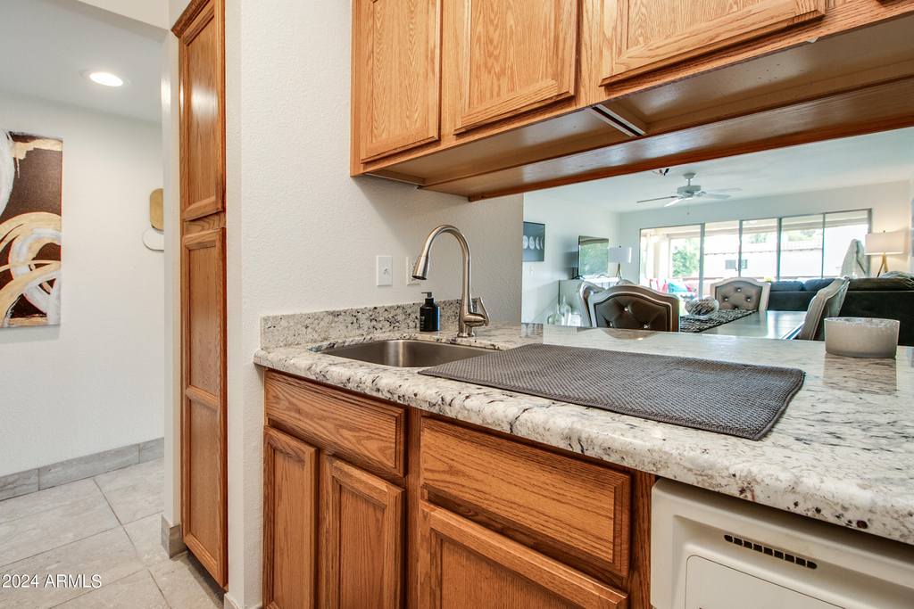 7625 E Camelback Road - Photo 9