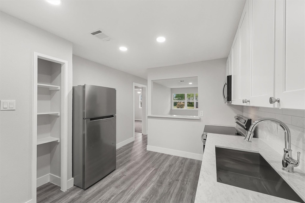 4630 Clover Street - Photo 15