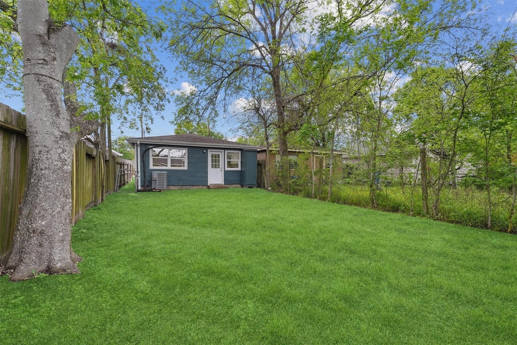 4630 Clover Street - Photo 24