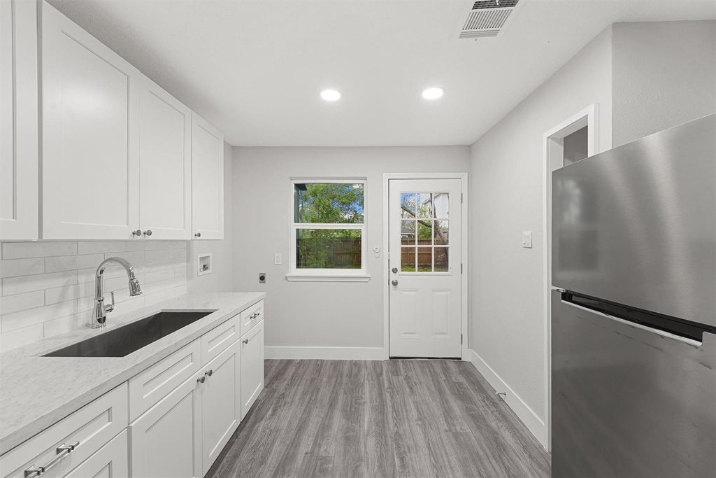 4630 Clover Street - Photo 12