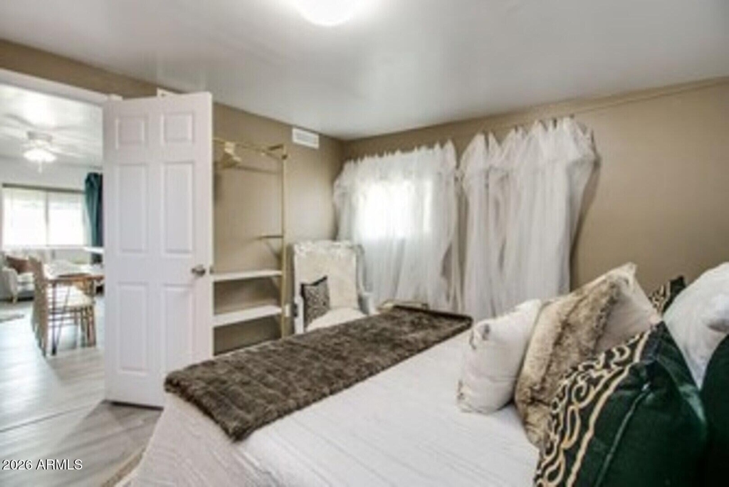830 E Maryland Avenue - Photo 11