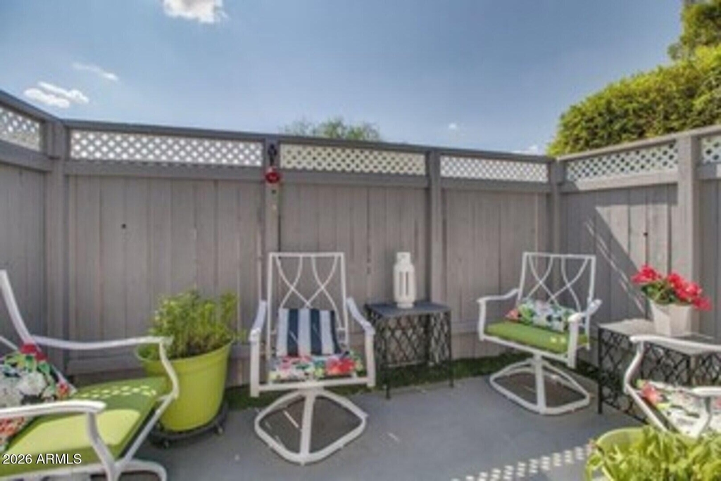 830 E Maryland Avenue - Photo 17