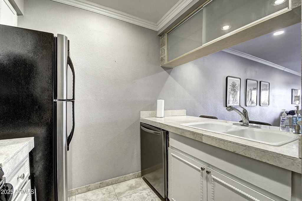 7625 E Camelback Road - Photo 7