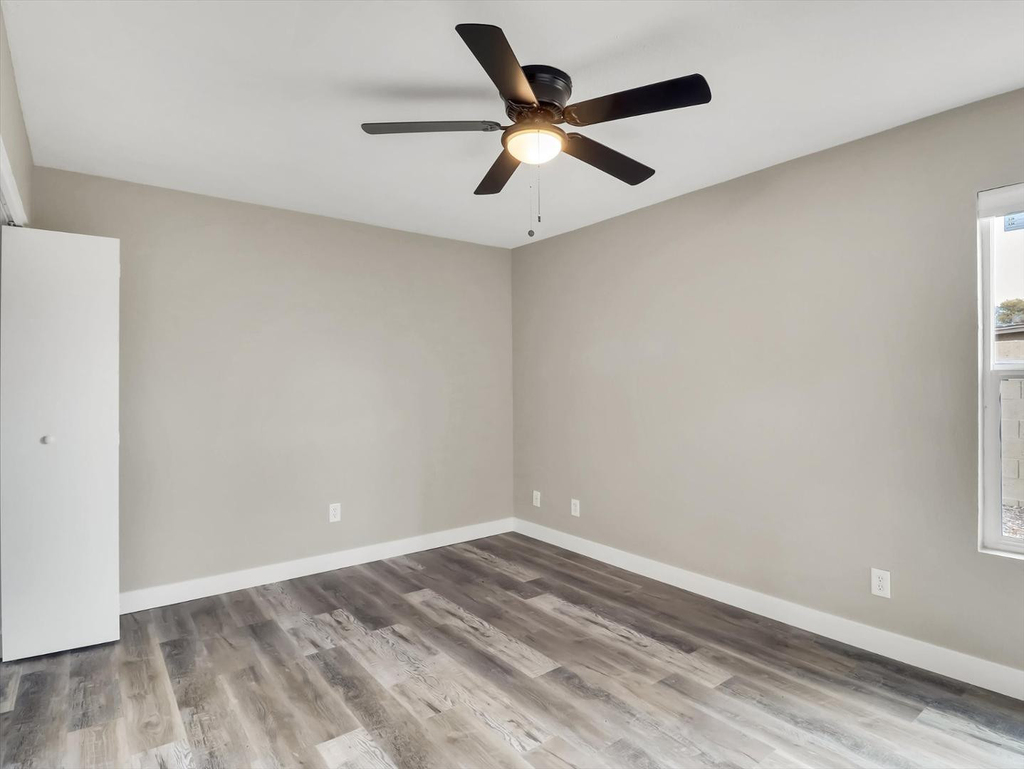 260 W 8th Avenue - Photo 17