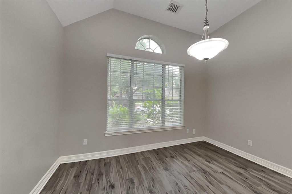 18407 Lost Maples Court - Photo 4
