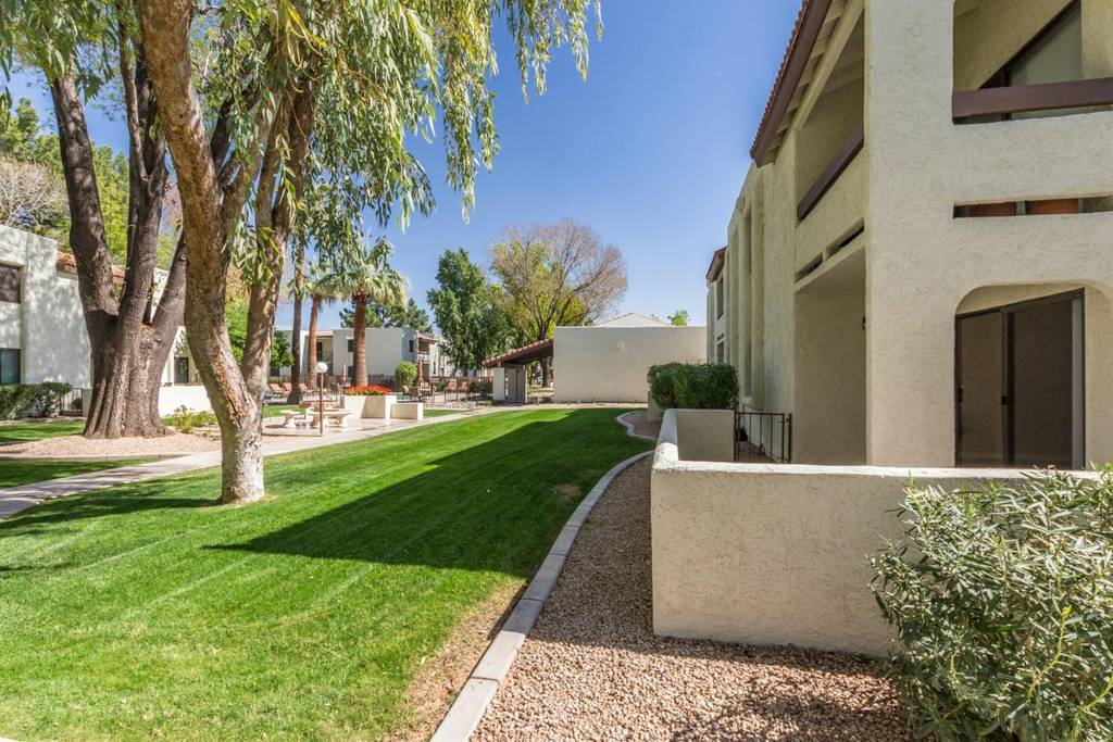 10444 N 69th - Photo 11