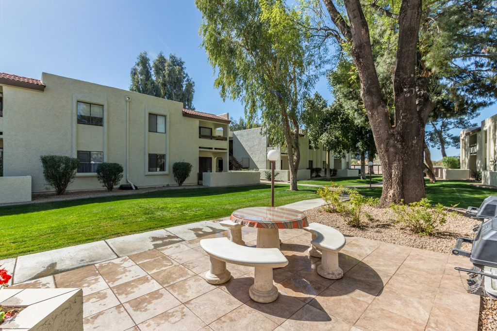 10444 N 69th - Photo 5