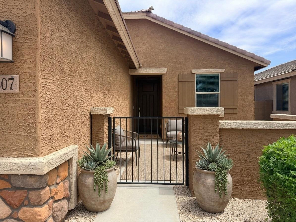 3807 S 65th Avenue - Photo 0