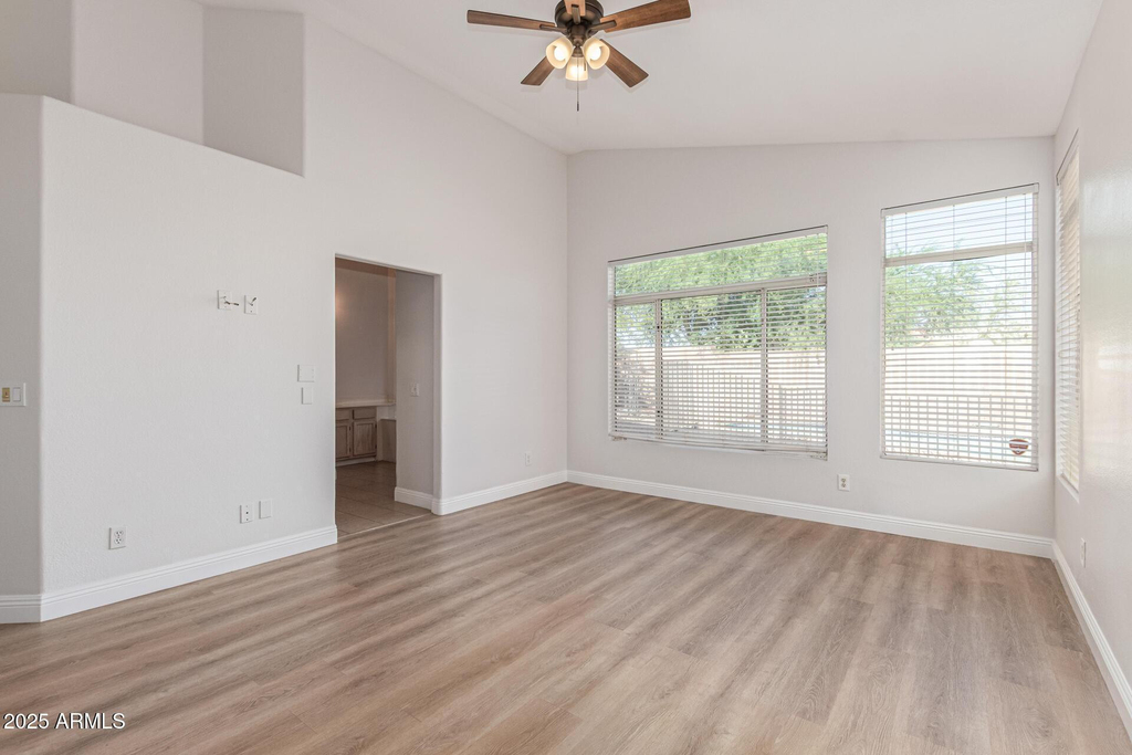 15213 N 55th Way - Photo 21