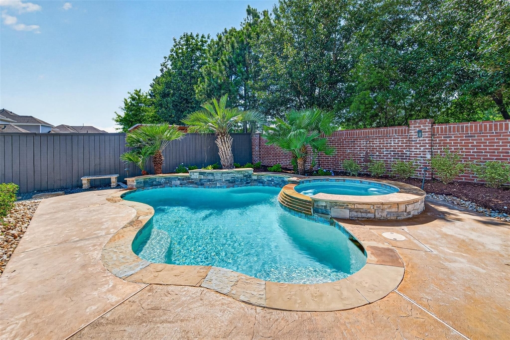 2072 Laurie Darlin Drive - Photo 28